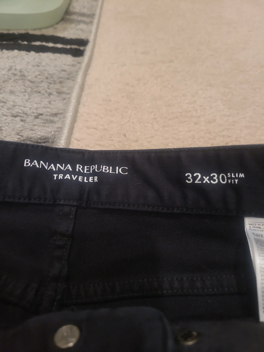 Banana Republic Traveler Jeans Mens 32x30 Black Slim Tapered Stretch Dark Wash